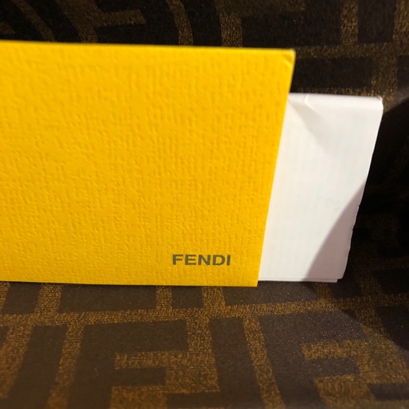 Fendi White Multicolor Logo Oversized Sunglasses - Picture 6 of 8